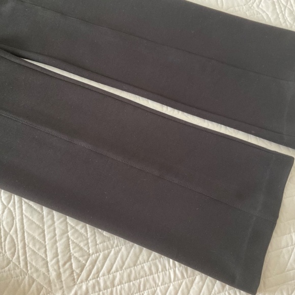 Ellen Tracy Classic Trouser Business Casual Pull On Pant. Black. Small - Picture 9 of 10